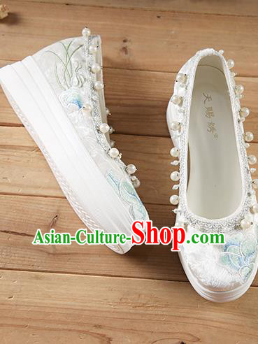 China Hanfu Shoes Embroidered Peony Shoes White Cloth Shoes Pearls Shoes