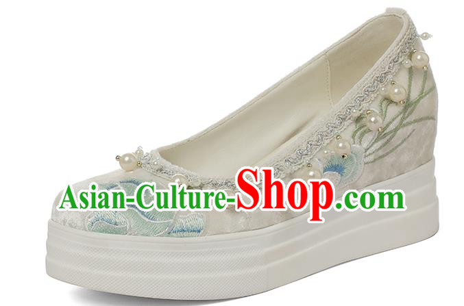 China Hanfu Shoes Embroidered Peony Shoes White Cloth Shoes Pearls Shoes