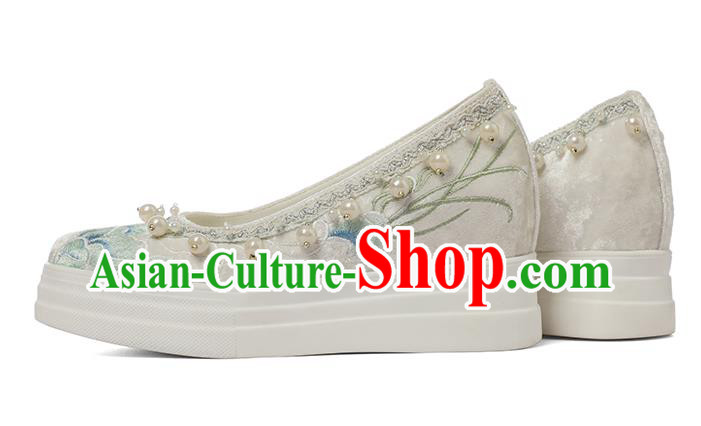 China Hanfu Shoes Embroidered Peony Shoes White Cloth Shoes Pearls Shoes