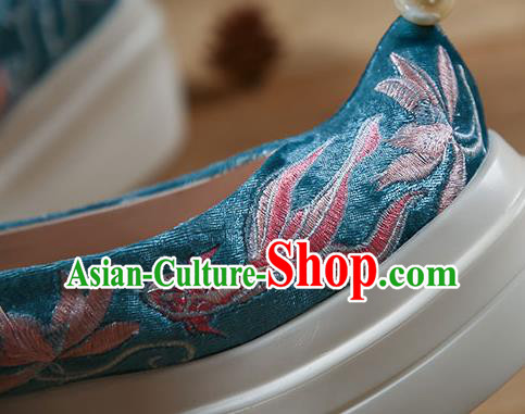 China Traditional Hanfu Platform Shoes Embroidered Lotus Fish Shoes Blue Velvet Shoes