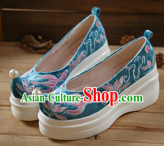 China Traditional Hanfu Platform Shoes Embroidered Lotus Fish Shoes Blue Velvet Shoes