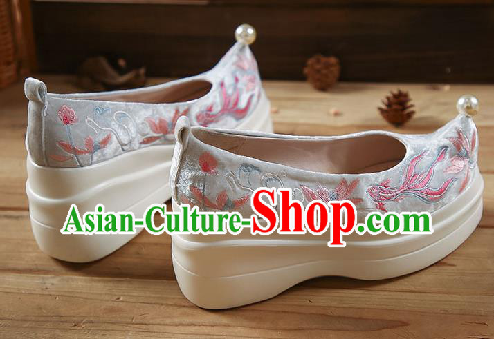China Embroidered Lotus Fish Shoes White Velvet Shoes Traditional Hanfu Platform Shoes