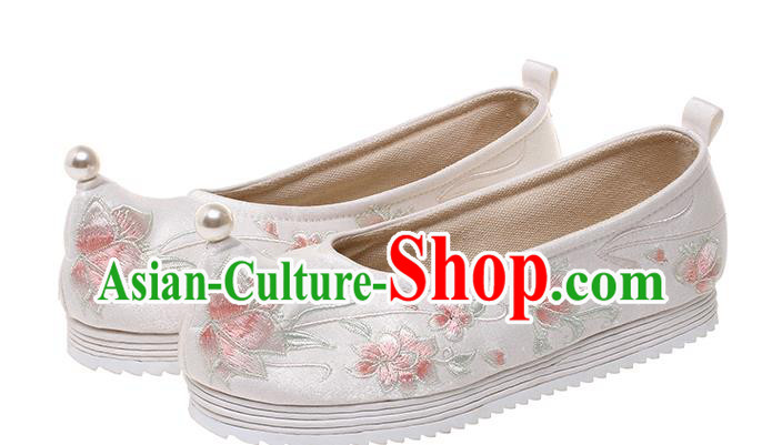 China White Cloth Shoes Traditional Hanfu Shoes Embroidered Peach Blossom Shoes