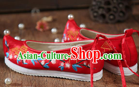 China Ancient Bride Shoes Traditional Wedding Hanfu Shoes Embroidered Red Satin Shoes