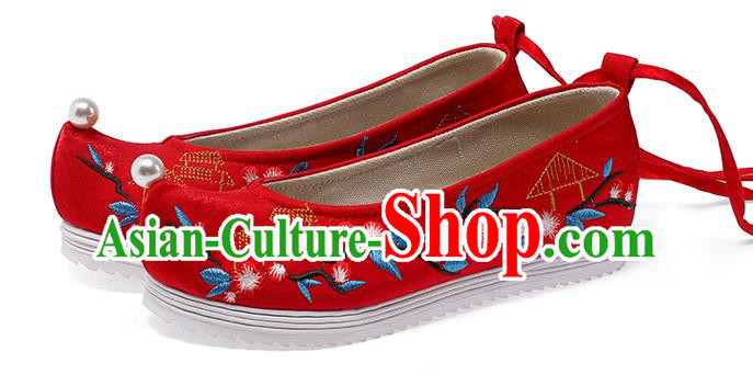 China Ancient Bride Shoes Traditional Wedding Hanfu Shoes Embroidered Red Satin Shoes