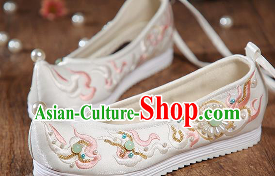 China Ancient Princess Shoes Traditional Ming Dynasty Hanfu Shoes Embroidered White Satin Shoes