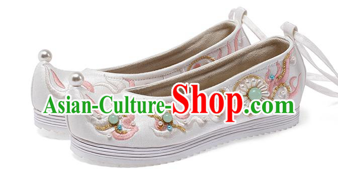 China Ancient Princess Shoes Traditional Ming Dynasty Hanfu Shoes Embroidered White Satin Shoes