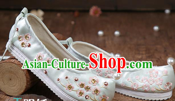 China Embroidered Sequins Shoes Ancient Ming Dynasty Princess Shoes Traditional Hanfu Light Green Satin Shoes