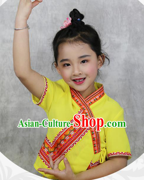 China Yunnan Province Ethnic Minority Children Yellow Outfits Dai Nationality Costumes