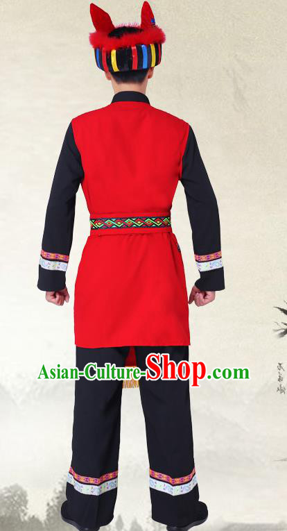 China Yao Nationality Wedding Costumes Guangxi Province Ethnic Minority Bridegroom Outfits and Headwear