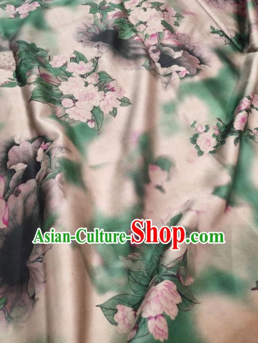 China Traditional Lotus Begonia Pattern Gambiered Guangdong Gauze Beige Satin Cloth Cheongsam Silk Fabric
