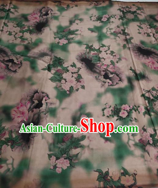 China Traditional Lotus Begonia Pattern Gambiered Guangdong Gauze Beige Satin Cloth Cheongsam Silk Fabric