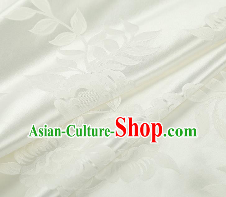 China Jacquard White Silk Fabric Traditional Brocade Fabric Asian Cheongsam Gambiered Guangdong Gauze
