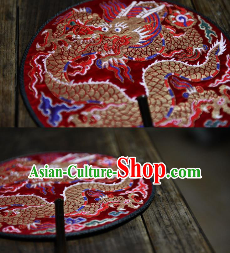 China Traditional Red Brocade Fan Handmade Dragon Painting Palace Fan Wedding Circular Fan