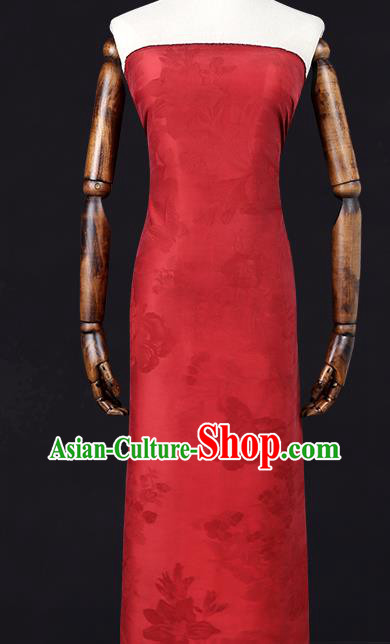 China Traditional Gambiered Guangdong Gauze Classical Cheongsam Jacquard Red Silk Fabric