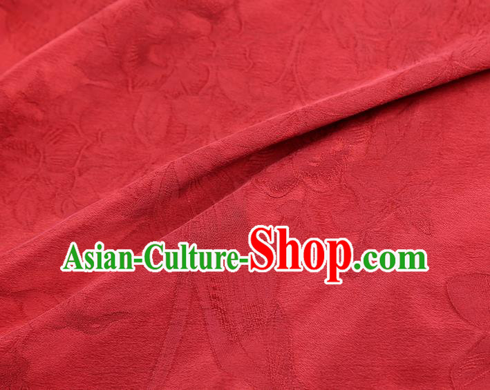 China Traditional Gambiered Guangdong Gauze Classical Cheongsam Jacquard Red Silk Fabric