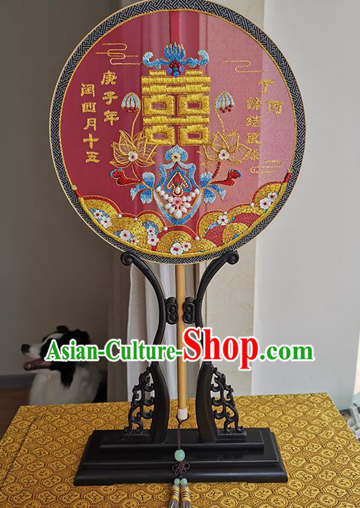 China Embroidered Lotus Circular Fan Traditional Xiuhe Suit Red Silk Fan Handmade Wedding Bride Palace Fan