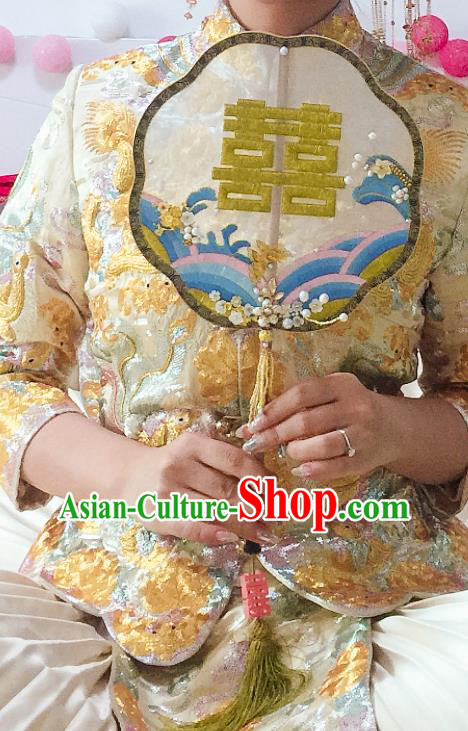 China Handmade Bride Palace Fan Traditional Xiuhe Suit Silk Fan Embroidered Wedding Fan