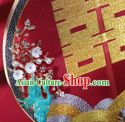 China Traditional Xiuhe Suit Red Silk Fan Embroidered Circular Fan Handmade Bride Palace Fan