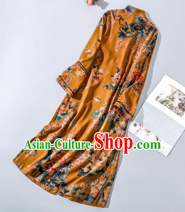 China Classical Outer Garment Costume Traditional Tang Suit Yellow Silk Long Dust Coat