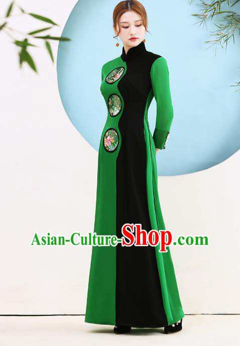 China Modern Qipao Dress Stage Show Green Ao Dai Cheongsam Compere Clothing