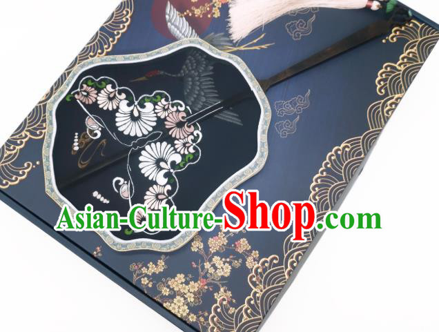 China Suzhou Double Side Embroidery Palace Fan Handmade Black Silk Fan Hanfu Fans