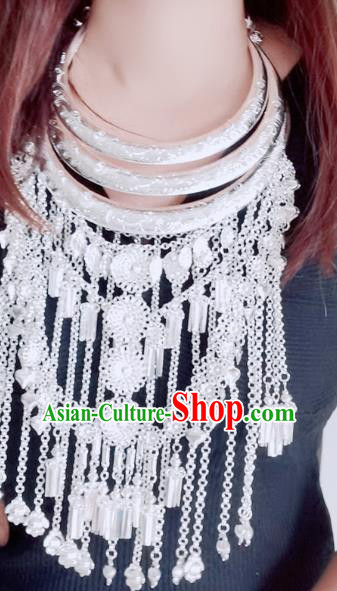 China Traditional Guizhou Ethnic Necklet Jewelry Miao Nationality Silver Necklace Accessories