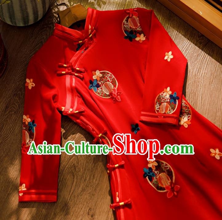 Chinese Classical Wedding Qipao Dress Traditional Bride Embroidered Red Cheongsam Clothing