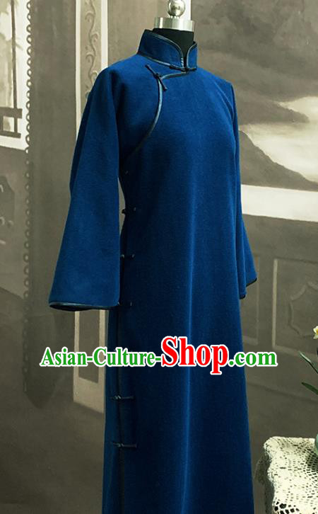 Republic of China Civilian Woman Cheongsam Traditional Wide Sleeve Blue Woolen Qipao Dress Costume