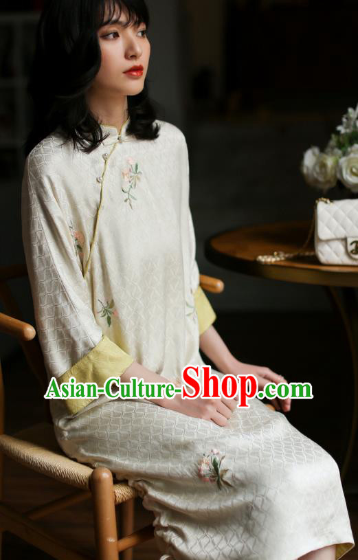 Republic of China Embroidered Beige Cheongsam Costume Traditional Minguo Young Lady Qipao Dress