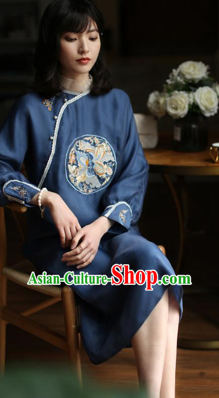 China Embroidered Navy Silk Cheongsam Costume Traditional Stage Performance Qipao Dress