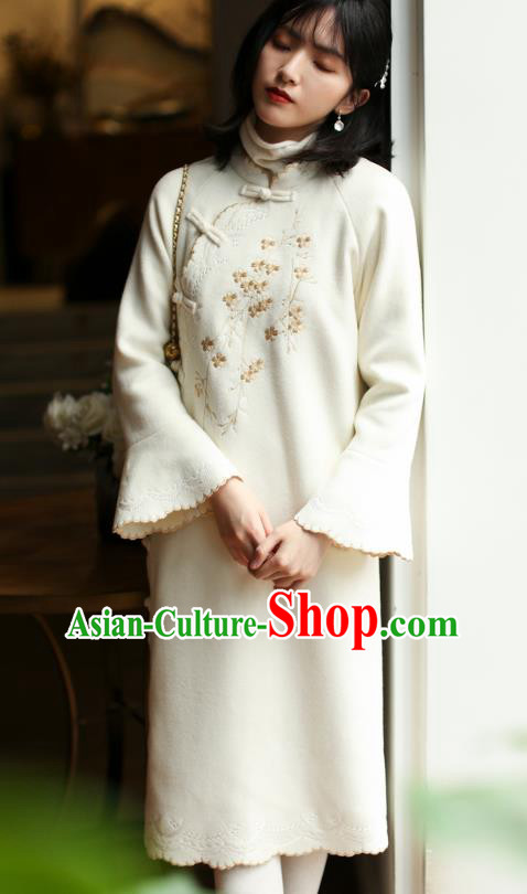 China Embroidered Beige Woolen Cheongsam Costume Traditional New Year Qipao Dress