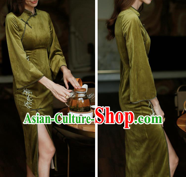 China Classical Dance Cheongsam Costume Traditional Young Lady Green Pleuche Qipao Dress