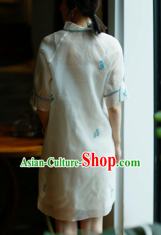 China Modern Cheongsam Costume Traditional Embroidered White Organdy Short Qipao Dress