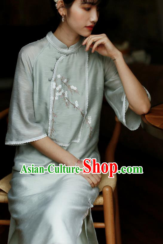 China Classical Cheongsam Costume Traditional Young Lady Embroidered Light Green Qipao Dress