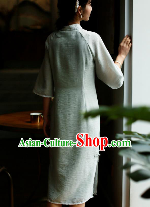 China Classical Cheongsam Costume Traditional Young Lady Embroidered Light Green Qipao Dress
