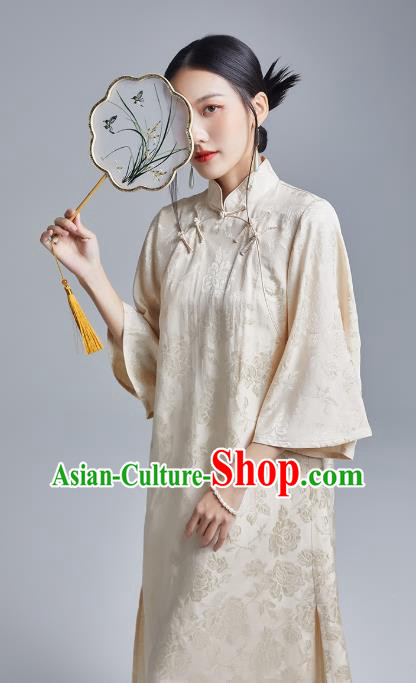 China Classical Brocade Cheongsam Costume Traditional Young Lady Beige Silk Qipao Dress