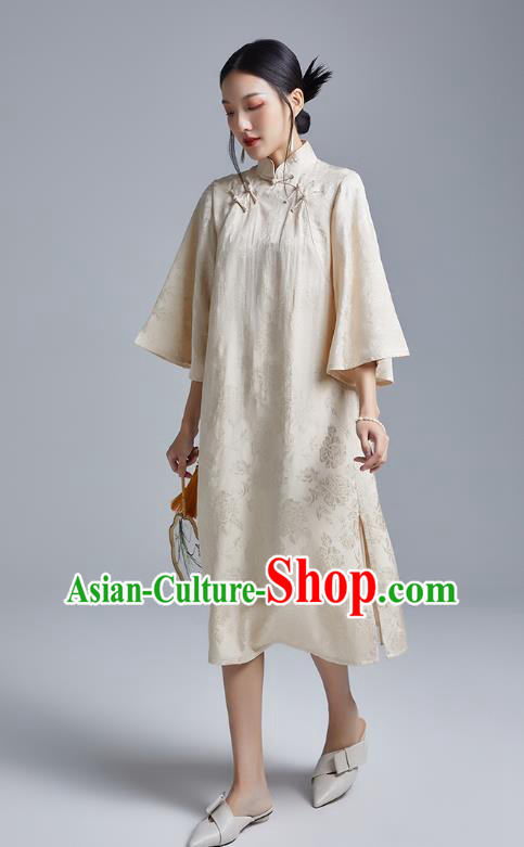 China Classical Brocade Cheongsam Costume Traditional Young Lady Beige Silk Qipao Dress