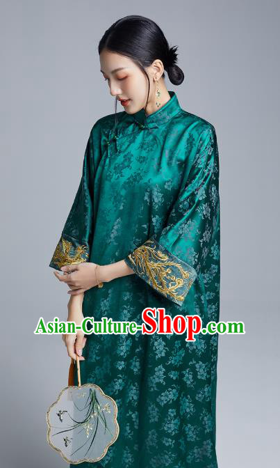 China Classical Embroidered Cheongsam Costume Traditional Young Lady Deep Green Silk Qipao Dress