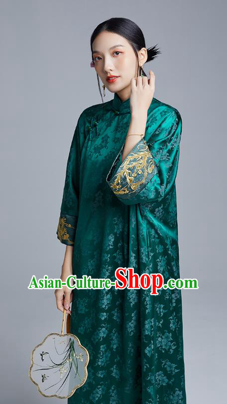 China Classical Embroidered Cheongsam Costume Traditional Young Lady Deep Green Silk Qipao Dress