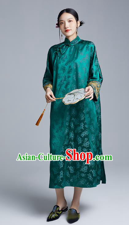 China Classical Embroidered Cheongsam Costume Traditional Young Lady Deep Green Silk Qipao Dress