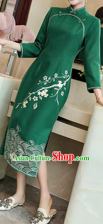 China Traditional Embroidered Green Wool Cheongsam Costume Classical Tang Suit Qipao Dress