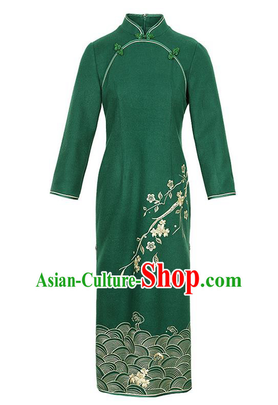 China Traditional Embroidered Green Wool Cheongsam Costume Classical Tang Suit Qipao Dress