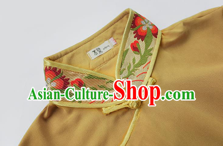 Chinese Tibetan Ethnic Yellow Blouse Zang Nationality Embroidered Shirt Clothing