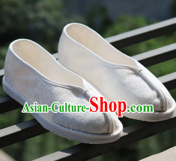 China Handmade Multi Layered White Cloth Shoes National Country Woman Shoes