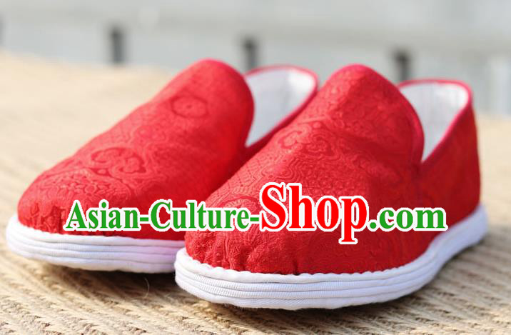 China Handmade Wedding Layered Cotton Sole Shoes National Woman Red Brocade Shoes
