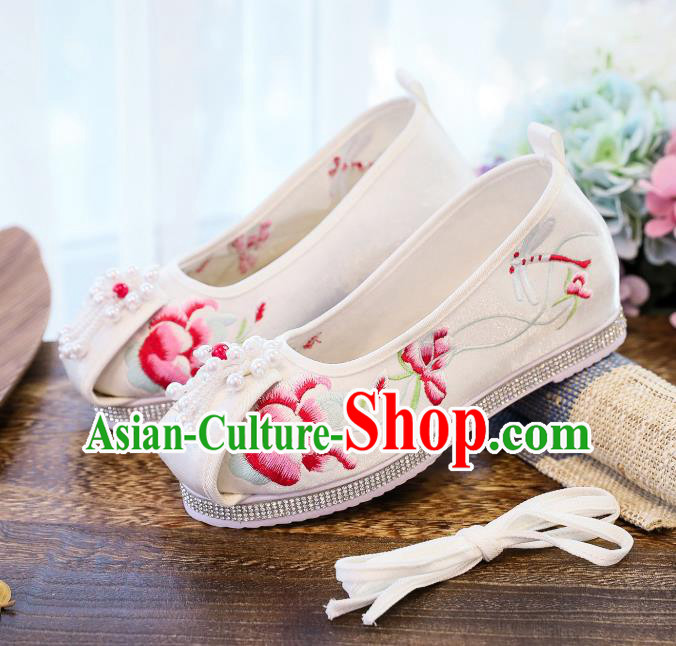 China National Embroidered Shoes Pearls Tassel Hanfu Shoes Handmade White Cloth Shoes
