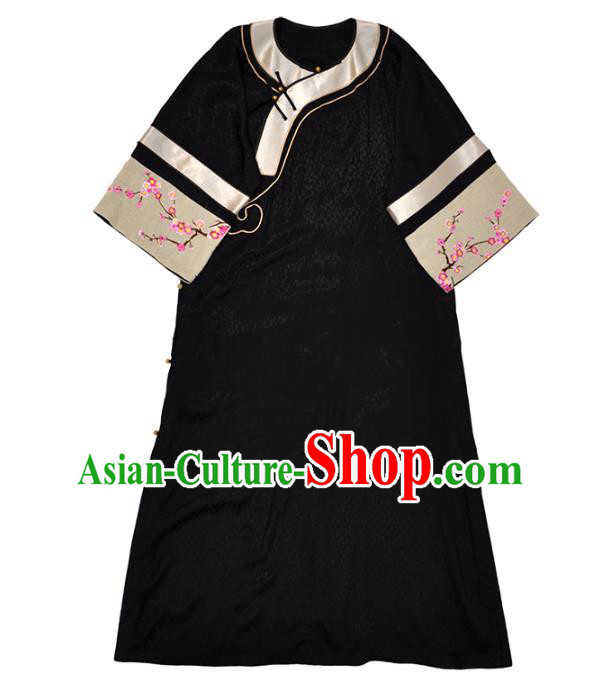 China Black Silk Qipao Dress National Women Costume Hand Embroidered Loose Cheongsam