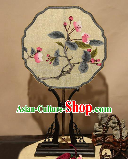 China Handmade Suzhou Craft Fan Traditional Beige Silk Fan Classical Dance Palace Fan