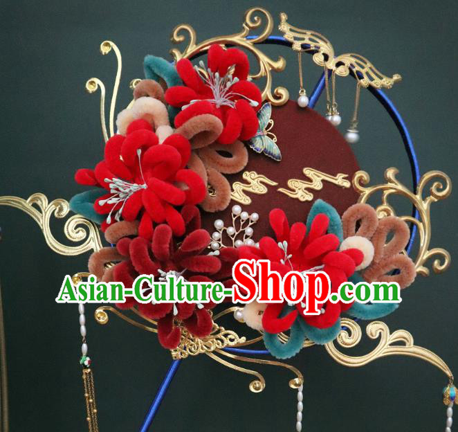 China Traditional Wedding Velvet Chrysanthemum Fan Handmade Golden Tassel Palace Fan Classical Bride Fan